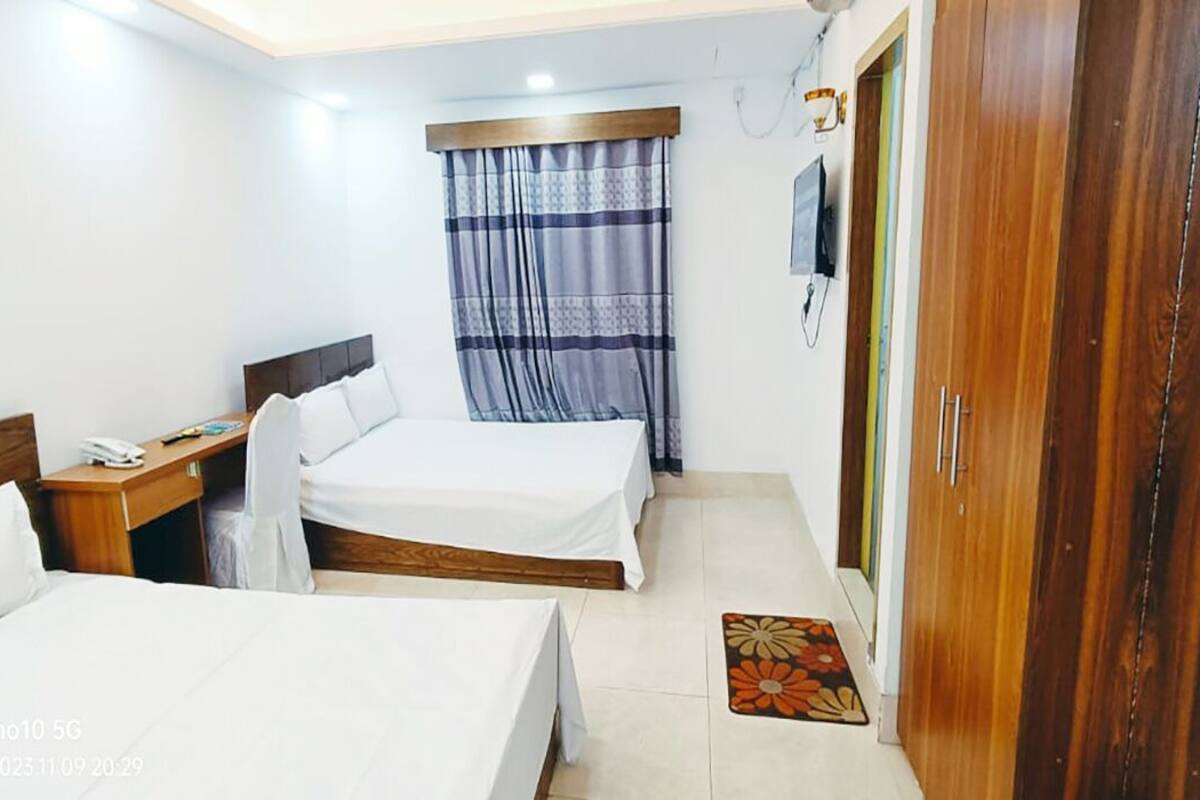 Deluxe tweepersoonskamer, balkon | Een bureau, een laptopwerkplek, gratis wifi