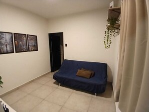 Living area - Aconchegante e bem localizado (Aparecida)