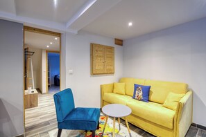 Living area - Lou Dava Chic Apt Near Centre Chamonix, Chamonix, France (Chamonix)