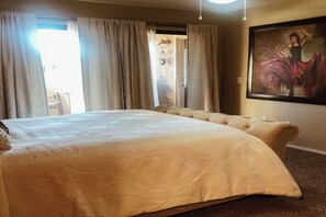 2 bedrooms, iron/ironing board, WiFi, bed sheets - Desert Luxury with Mountain Views Near Sabino Canyon (Tucson)