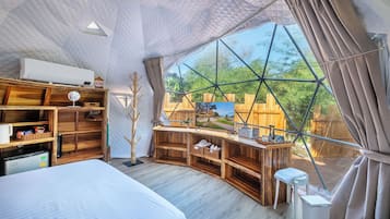 Deluxe Room, Balcony, River View | Desk, free WiFi
