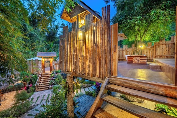 Deluxe Room, Balcony, River View | Terrace/patio