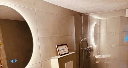 Schöne, sanft renovierte Wohnung im wunderschönen Berner Oberland.