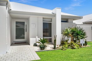 Exterior detail - Brand New Retreat with Cubby house (Geographe)