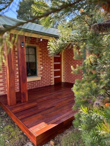 Mountainside Villa One – Banksia