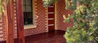 Mountainside Villa One – Banksia