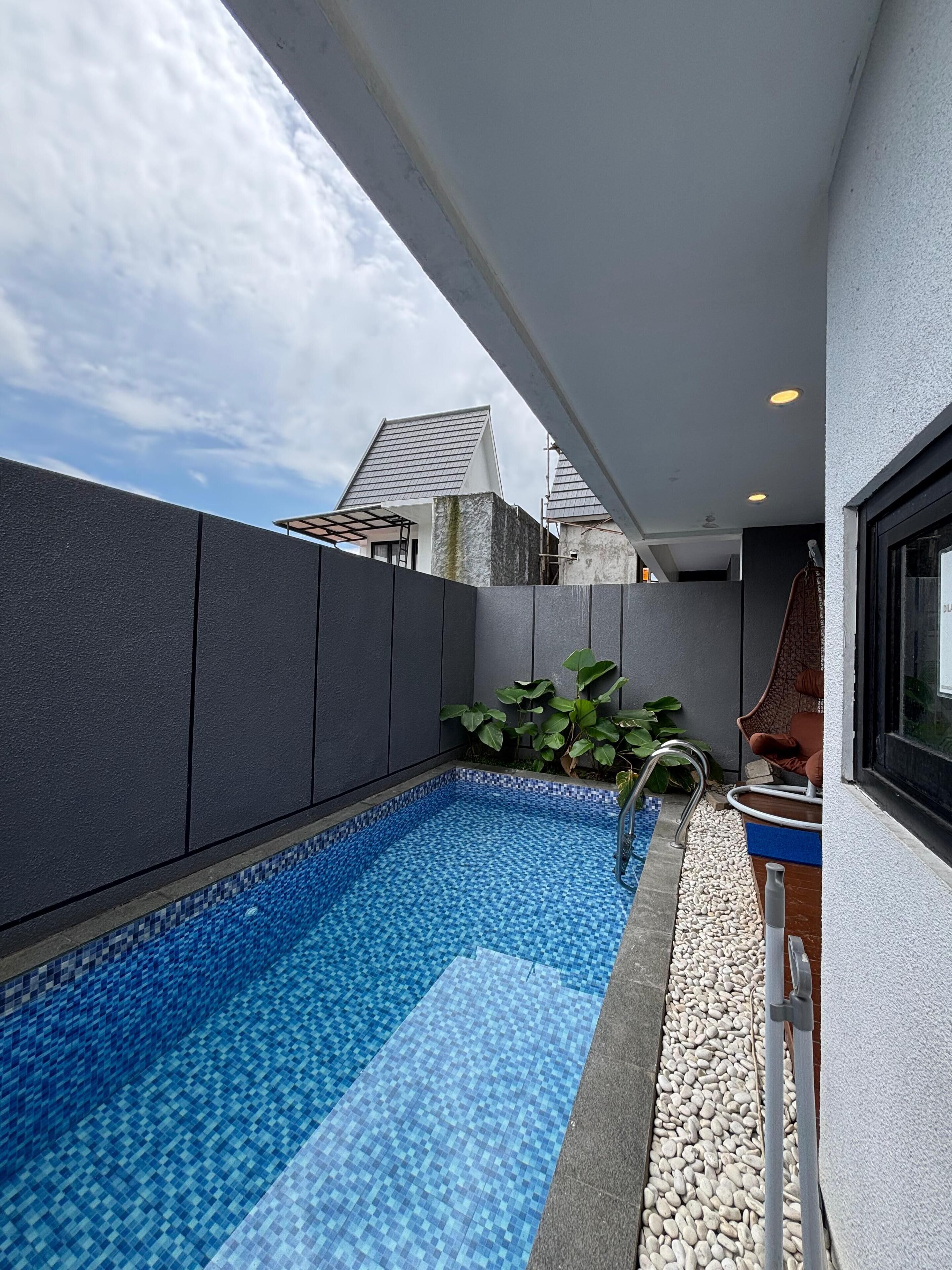 คอมฟอร์ทวิลล่า, 2 ห้องนอน | สระว่ายน้ำ