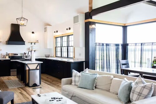 The Cottage at The Mill District