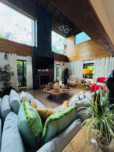 Luxury Mountain Villa w Pool & Fire Pits