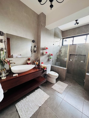 Luxury Villa | Bathroom - Luxury Mountain Villa w Pool & Fire Pits (Jarabacoa)