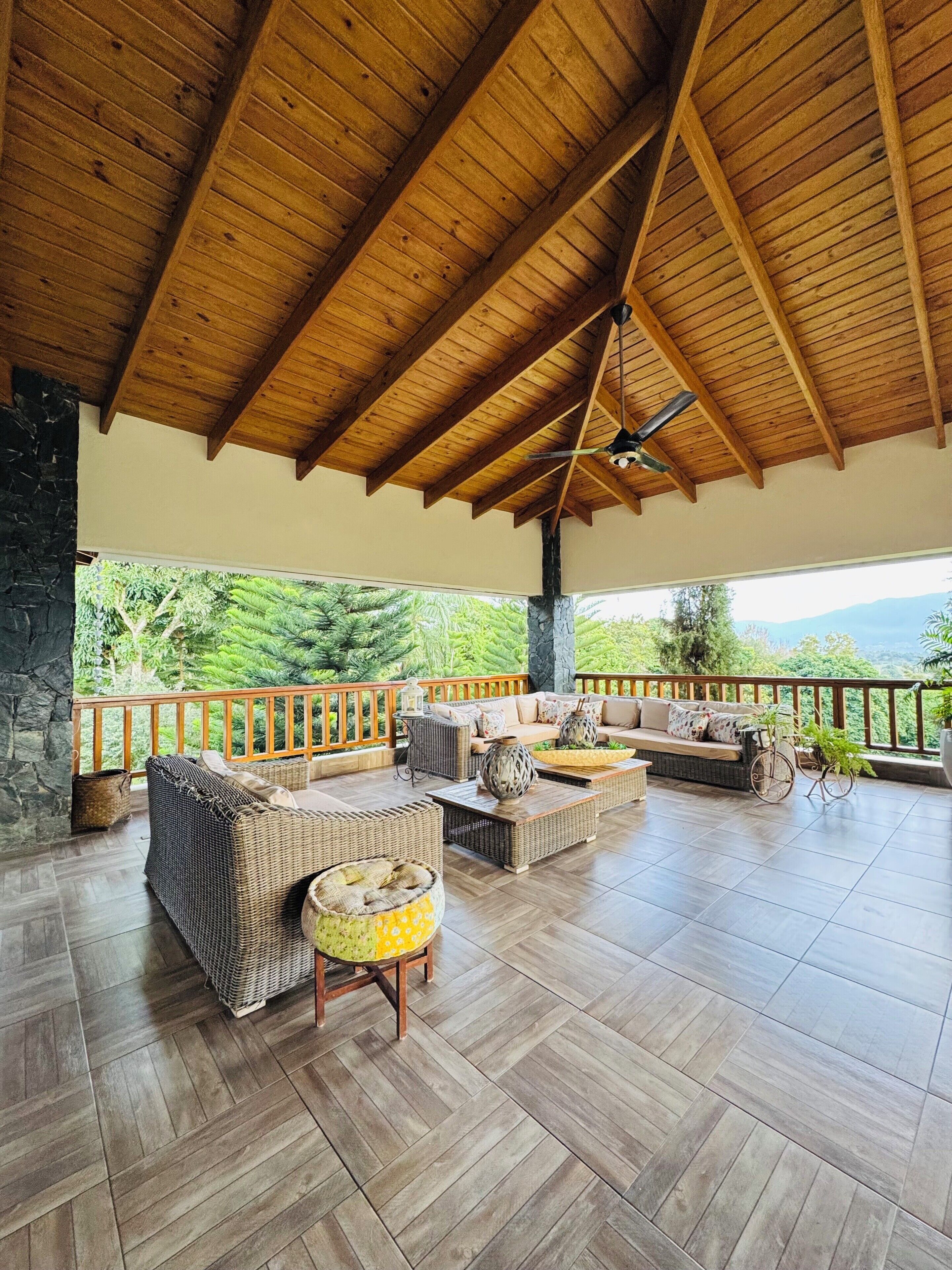 Biệt thự Cao cấp | Khuôn viên nơi lưu trú