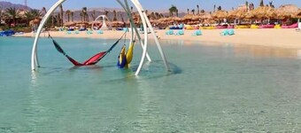 Ayla Golf Luxury Chalet with Pools access for Families Only--2 min from downtown