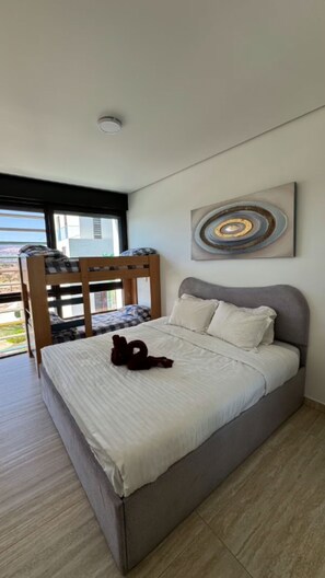 1 chambre, fer et planche à repasser, Wi-Fi, draps fournis