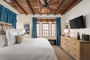 2 bedrooms, in-room safe, iron/ironing board, free WiFi - Sagebrush Casita: 2bd/2.5bth Historic Property Close to Plaza (Santa Fe)