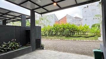 Deluxe Villa, 2 Bedrooms | Property grounds