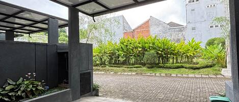 Deluxe Villa, 2 Bedrooms | Property grounds