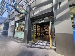 Exterior detail - 3BR Retro CBD Retreat • Pool, Views & Free Parking (Melbourne)