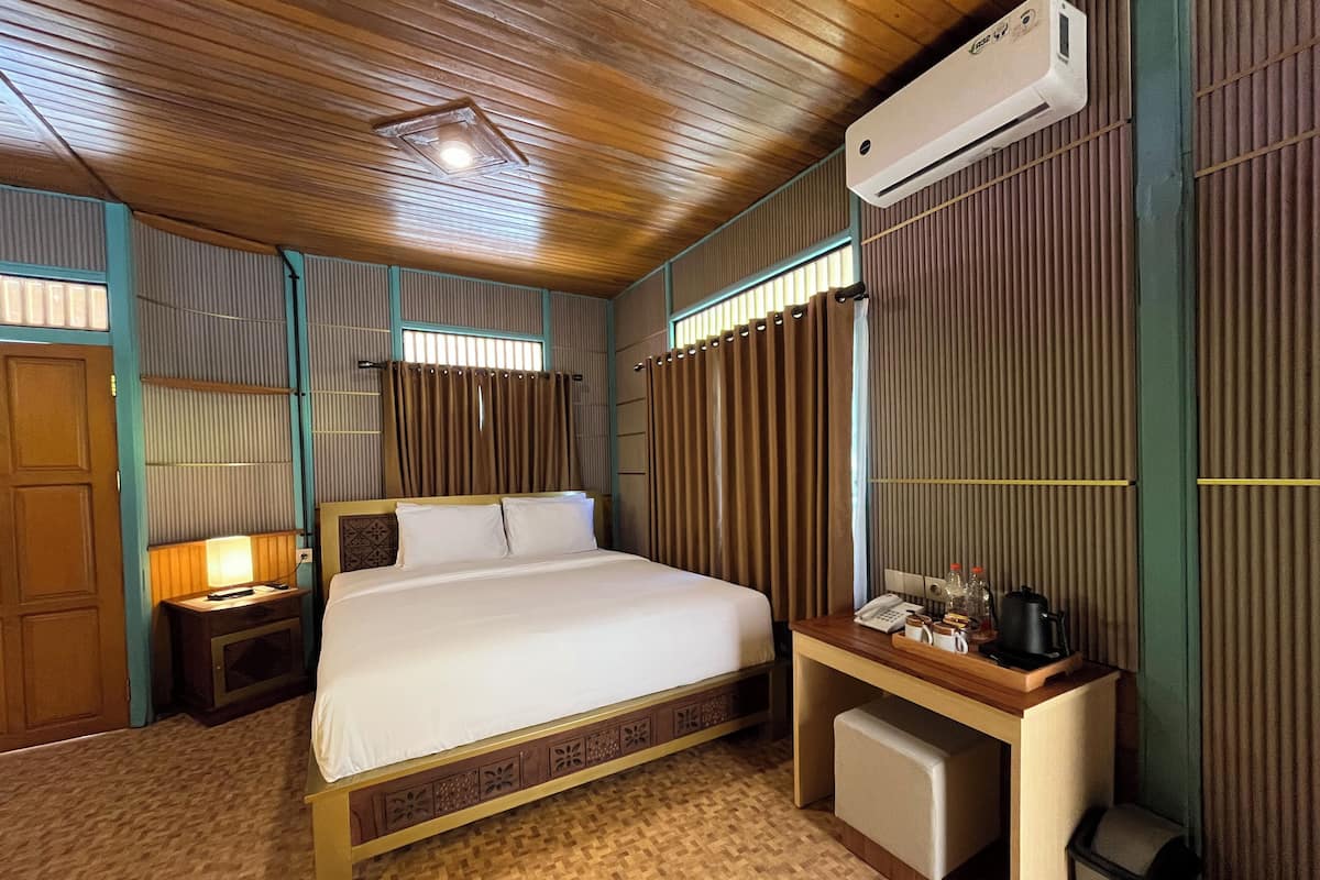 Deluxe Double Room, Garden View