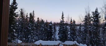 Private Lakeview Suite Near Downtown | Aurora Views | Cozy & Quiet