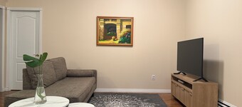 Private Lakeview Suite Near Downtown | Aurora Views | Cozy & Quiet