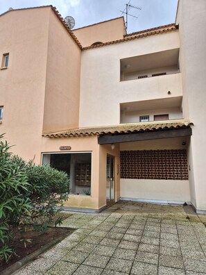 Exterior - 1-bedroom, Wi-Fi, walking distance to the beach (ST MANDRIER SUR MER)