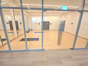 Fitness facility - Skyline Burj  Views at Forte Tower 2, Walk to Dubai Mall, Sleeps 12 (Dubai)