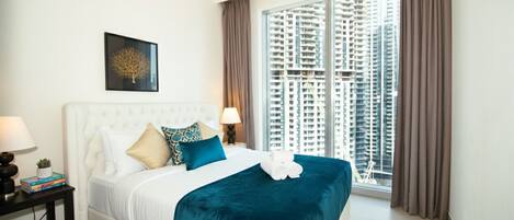 4 chambres, coffres-forts dans les chambres, fer et planche à repasser