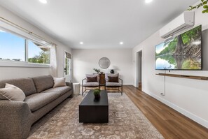 Smart TV - Spacious 4BR/2BA San Diego Retreat | Family-Friendly (San Diego)