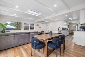 Dining - Spacious 4BR/2BA San Diego Retreat | Family-Friendly (San Diego)