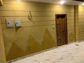 Interior - Ankh pyramids view  (Giza)