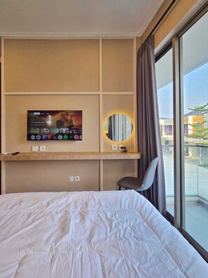 Bureau, Wi-Fi gratuit, draps fournis