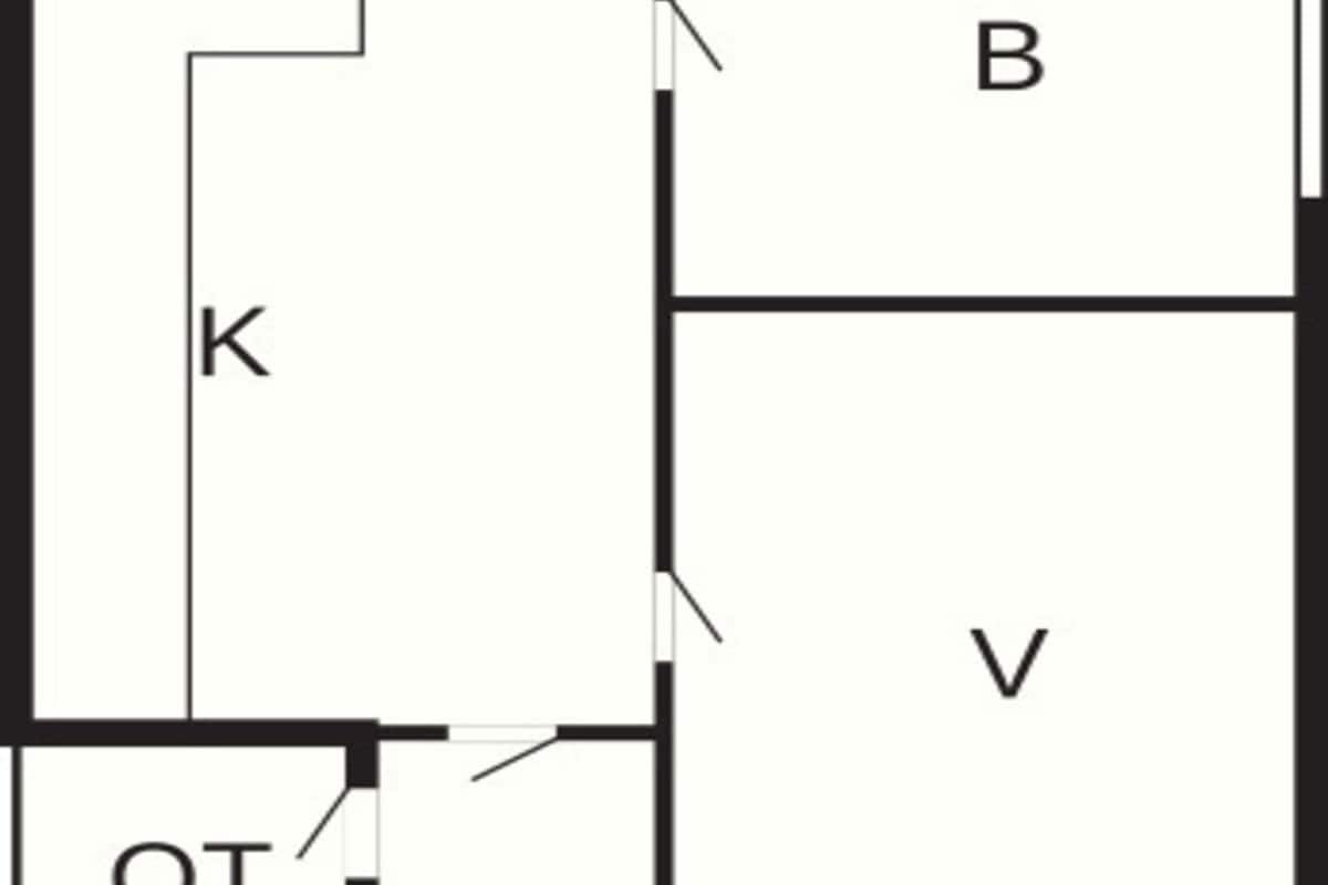 Een plattegrond met kamers, gelabeld: SP, O, B, V en K.