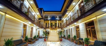 Grand House Real Estate