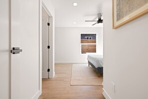 3 bedrooms, free WiFi, bed sheets - NEW!Sauna/PingPong/Mins to La Jolla & Mission Bay! (San Diego)