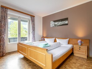 9 chambres, accès Internet