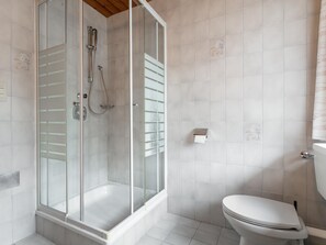 Shower - Group house in Fügen , Zilltertal Arena (Fügen im Zillertal)