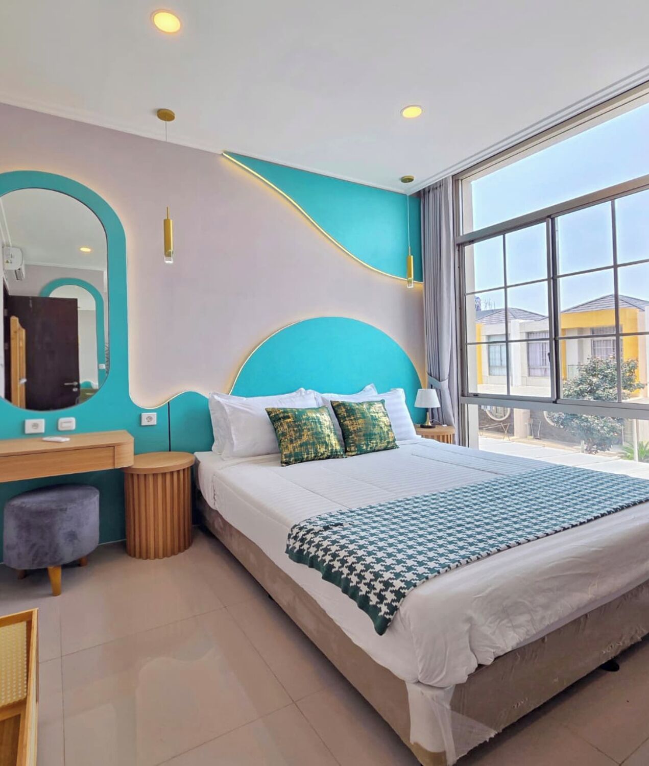 House, 3 Bedrooms, Non Smoking | Meja, Wi-fi percuma, cadar katil 