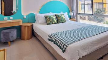 House, 3 Bedrooms, Non Smoking | Meja, Wi-fi percuma, cadar katil