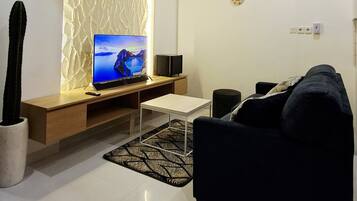 Villa, 2 Bedrooms, Pool View | Living area