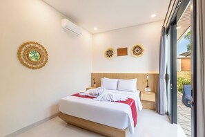 Villa, 2 Bedrooms, Pool View | In-room safe, iron/ironing board, free WiFi, bed sheets - Ebony Villa Kerobokan (Seminyak)