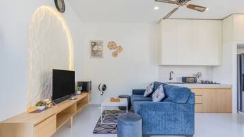 Villa, 2 Bedrooms, Pool View | Living area