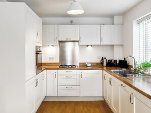 Dishwasher - 3 bedroom accommodation in Wells (Wells)