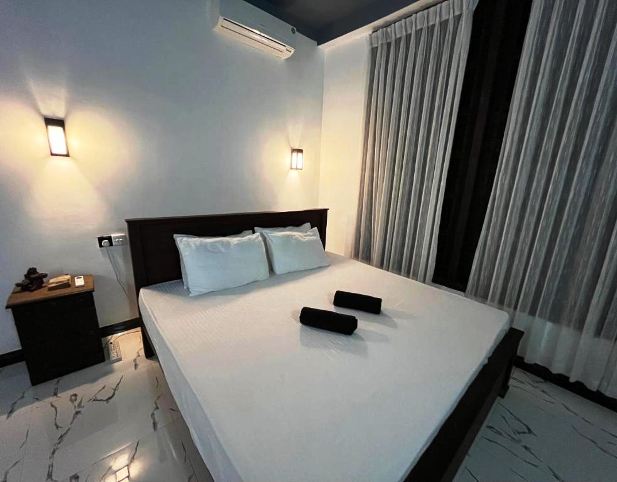 豪華雙人房, 花園景觀 | 客房內保險箱、書桌、筆電工作空間、隔音