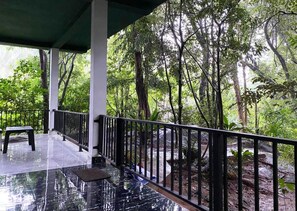 Terrace/patio - Green House Hotel (Inamaluwa)