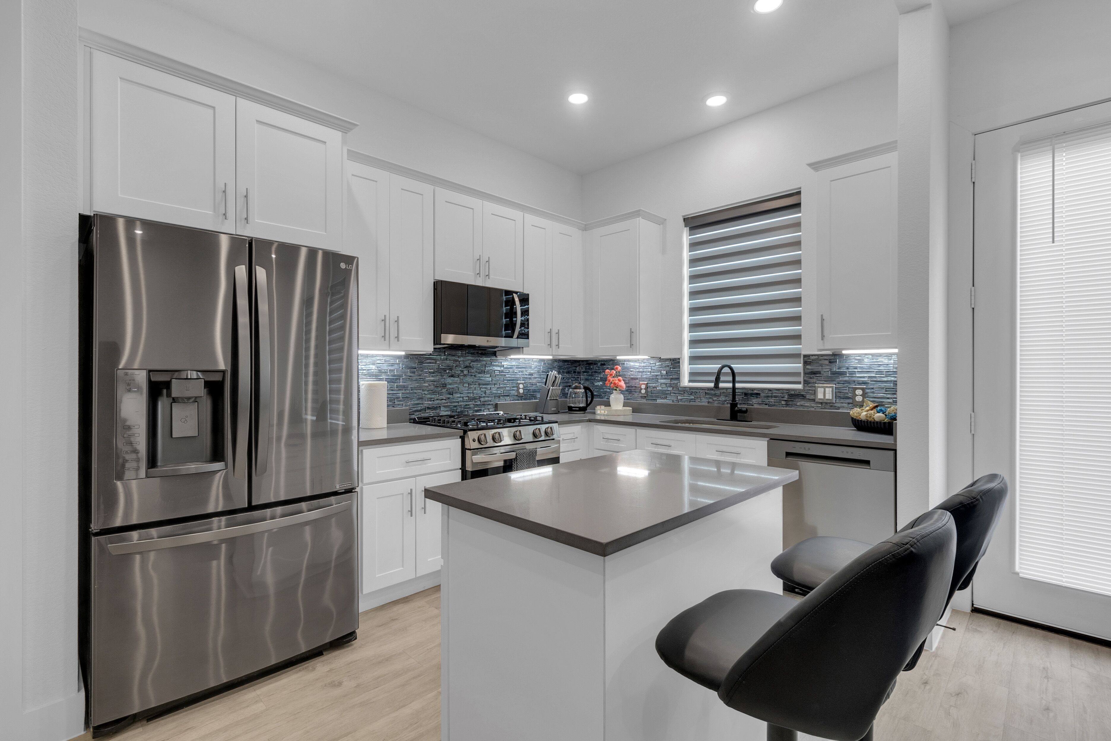 Microwave, oven, stovetop, dishwasher