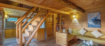 ELIVAAS Everly Luxury 1BHK Entire Home