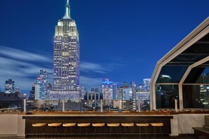 Bar (on property) - Marriott Vacation Club®, New York City. 2 Double Bed Room, Street View (New York)