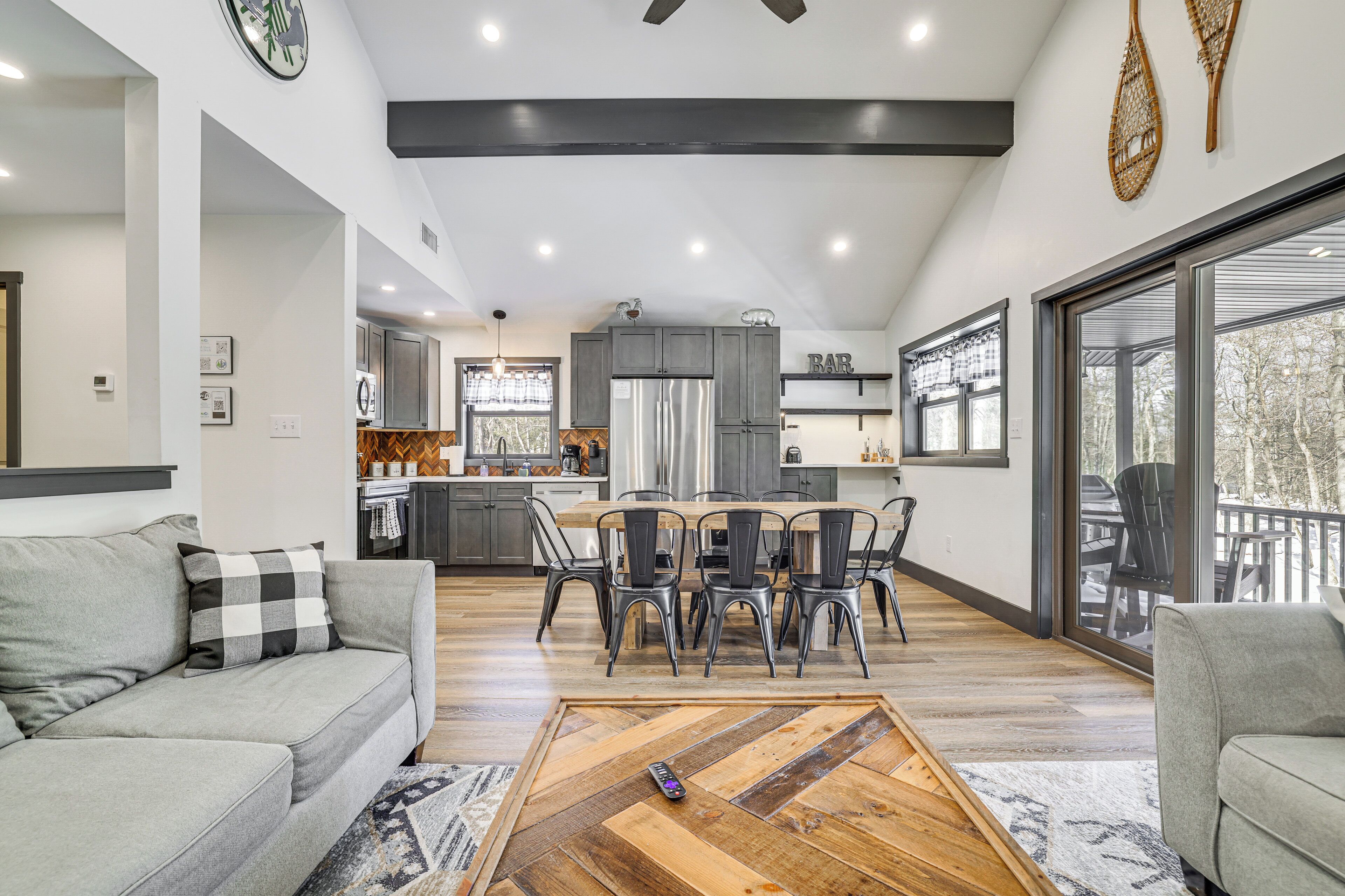 Télévision, cheminée