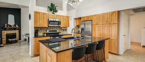 Fridge, microwave, stovetop, dishwasher