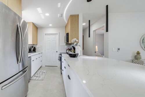 1 Mi to Ocean! Family Home Near Dtwn Delray Beach